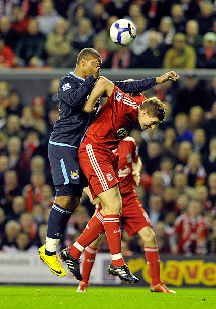 更展现出两 更展现出两